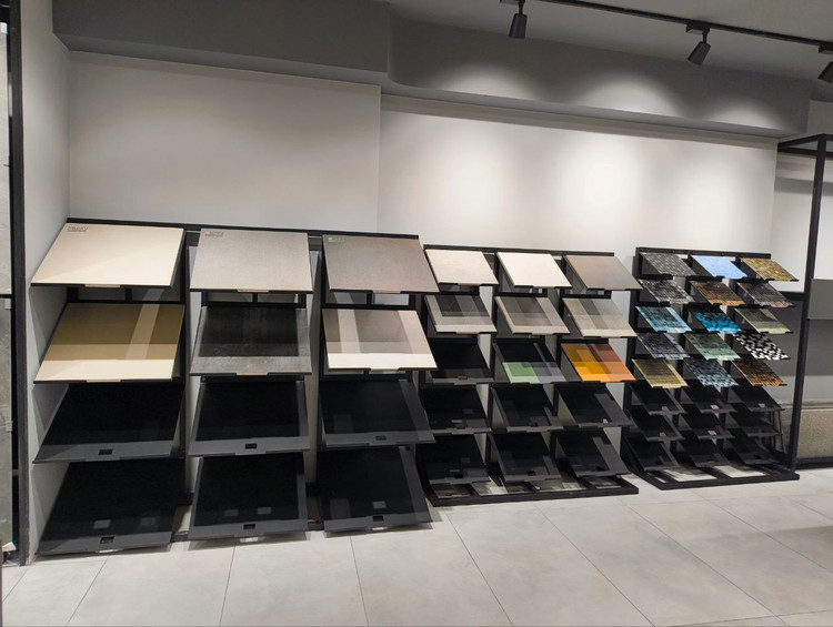 استند پلکانی